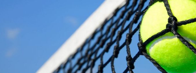 Кладењето на тенис